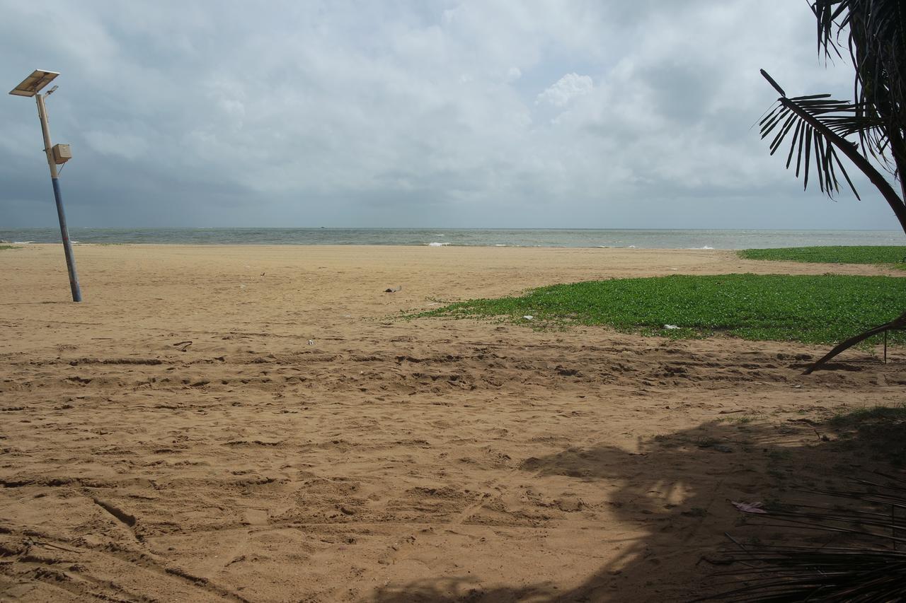 Dephani Beach Hotel Negombo Exterior photo