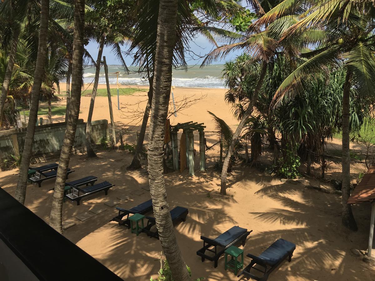 Dephani Beach Hotel Negombo Exterior photo